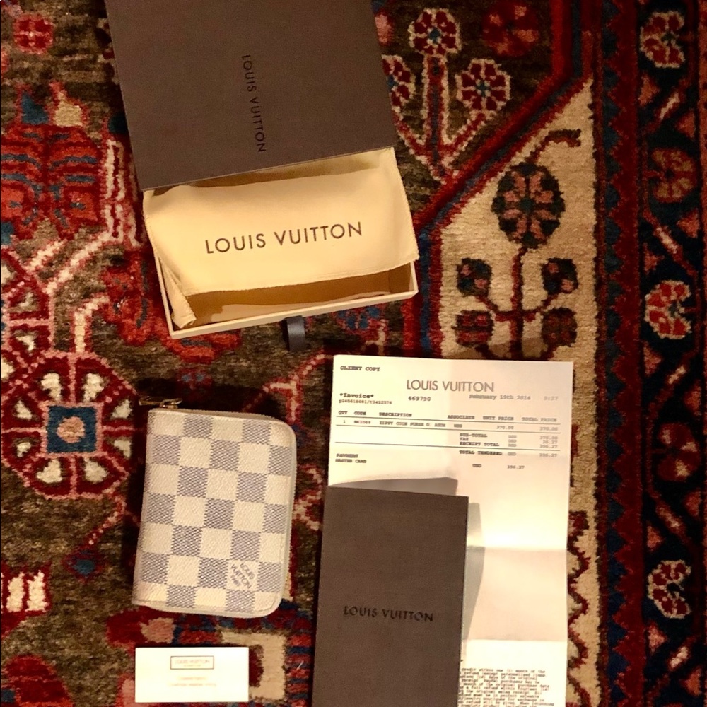 Auth Louis Vuitton Hampstead Tote & Zippy Wallet - Picture 4 of 14